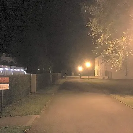 Domaine Du Beron - Chateau Et Otel 3*
